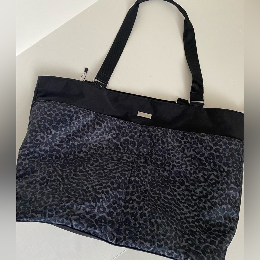 Baggallini Black & Chita Carry-All Travel Tote – Very Good Condition